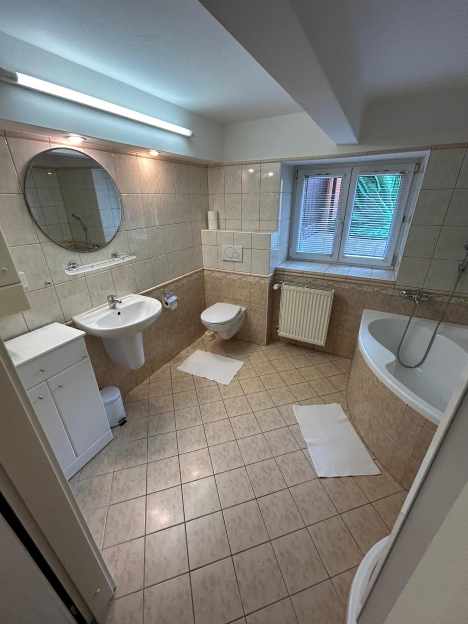 Apartmany U Kubiku Hradec Kralove Bilik gambar