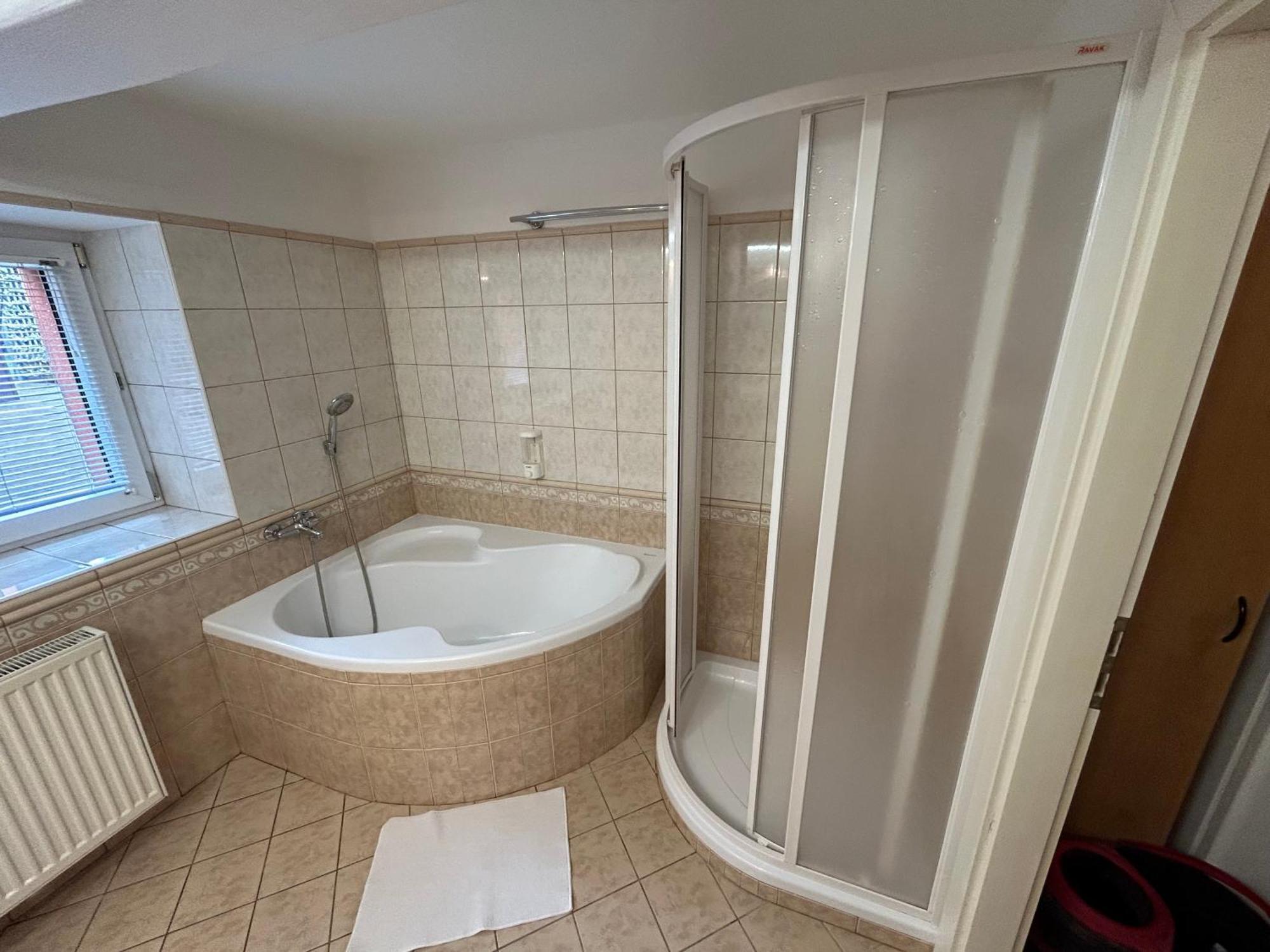 Apartmany U Kubiku Hradec Kralove Bilik gambar